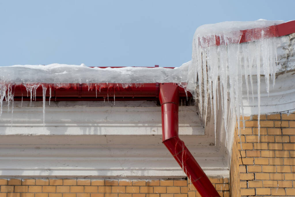 Importance of Pre-Winter Gutter Inspection