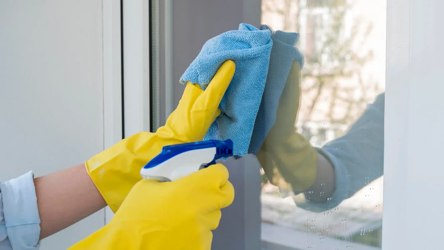 window washing in White City